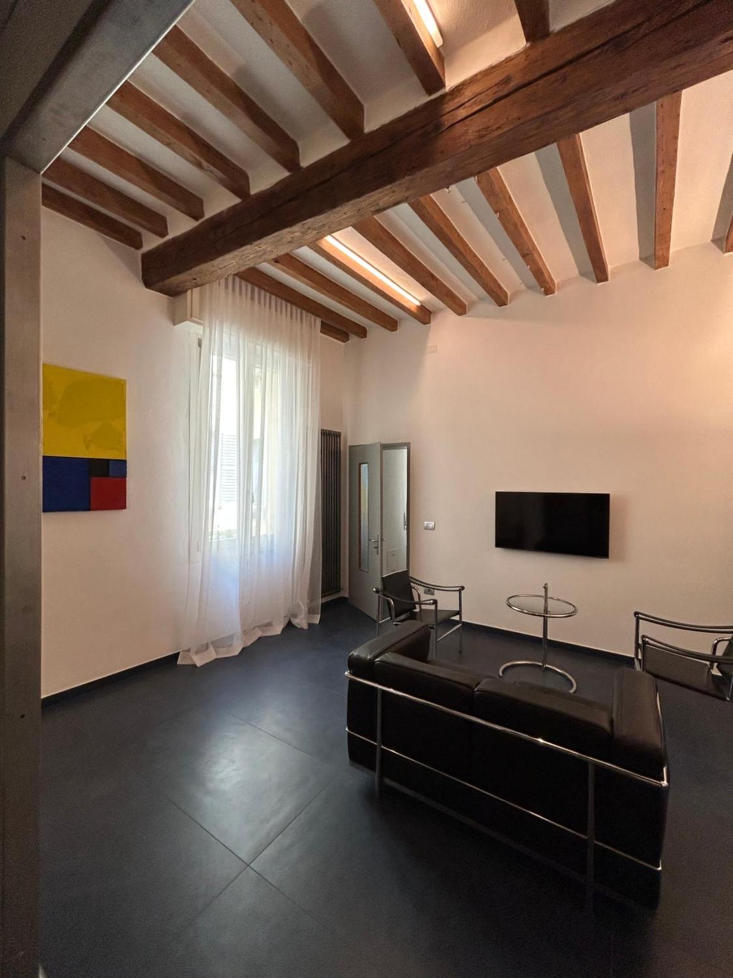 Domus Appartement Modena Buitenkant foto